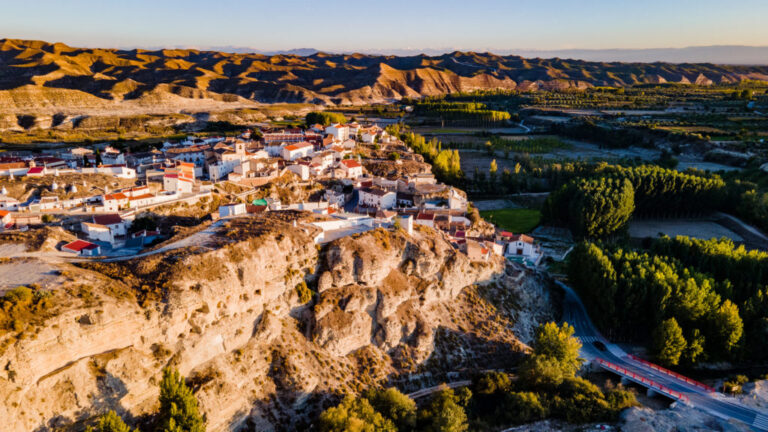 Barrios Cueva Castillejar