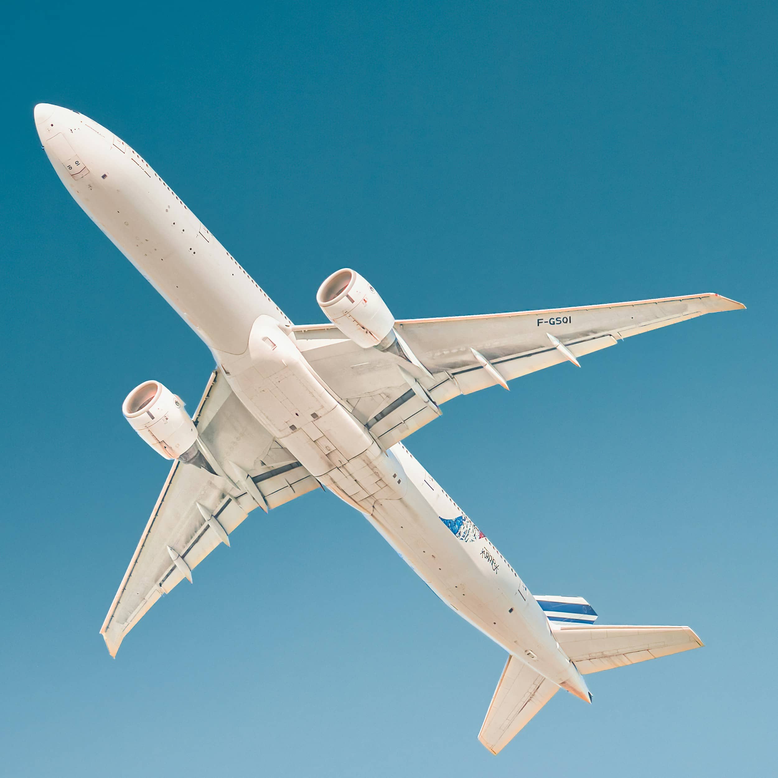 Avion (1) Avion (1)