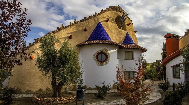 Barrios Cueva Benalúa