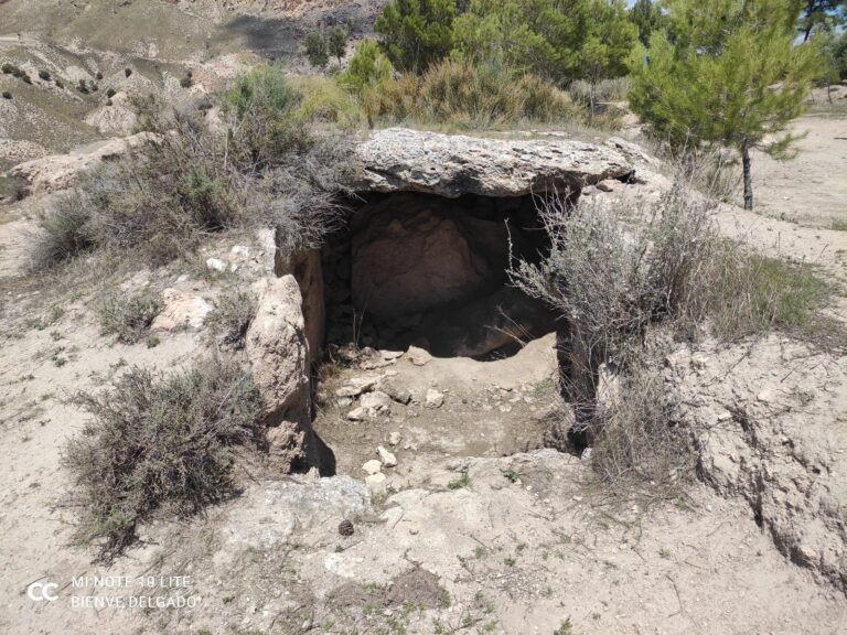 Ruta Acequia Del Toril Y Dólmenes De Alicún