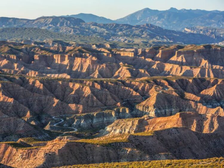 Montes Orientales